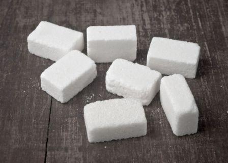 biely rafinovany cukor