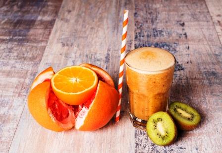 citrusové smoothie - grapefruit a iné ovocie